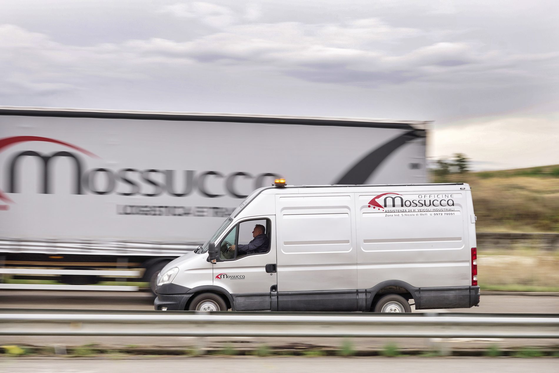 Camion e furgone Mossucca in viaggio - autisti e conducenti